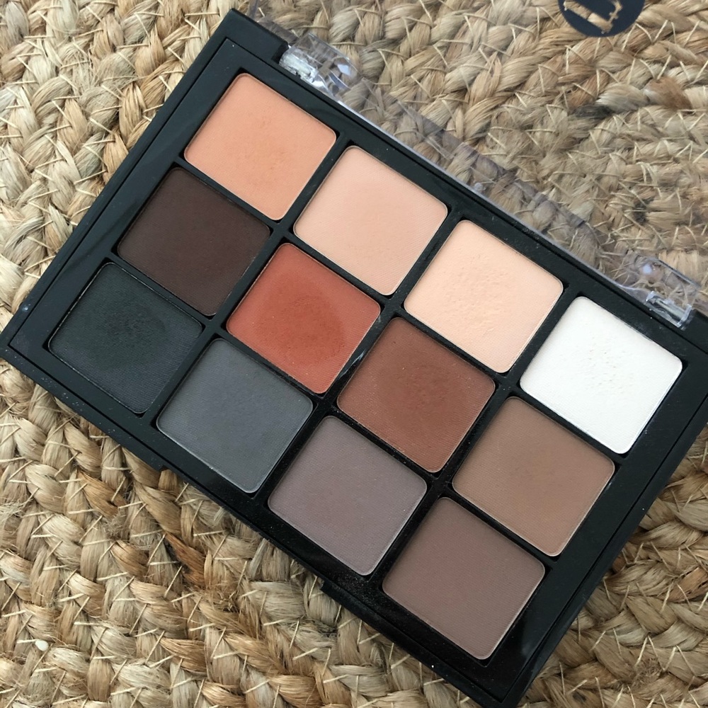 Viseart Basic 01 eyeshadow palette